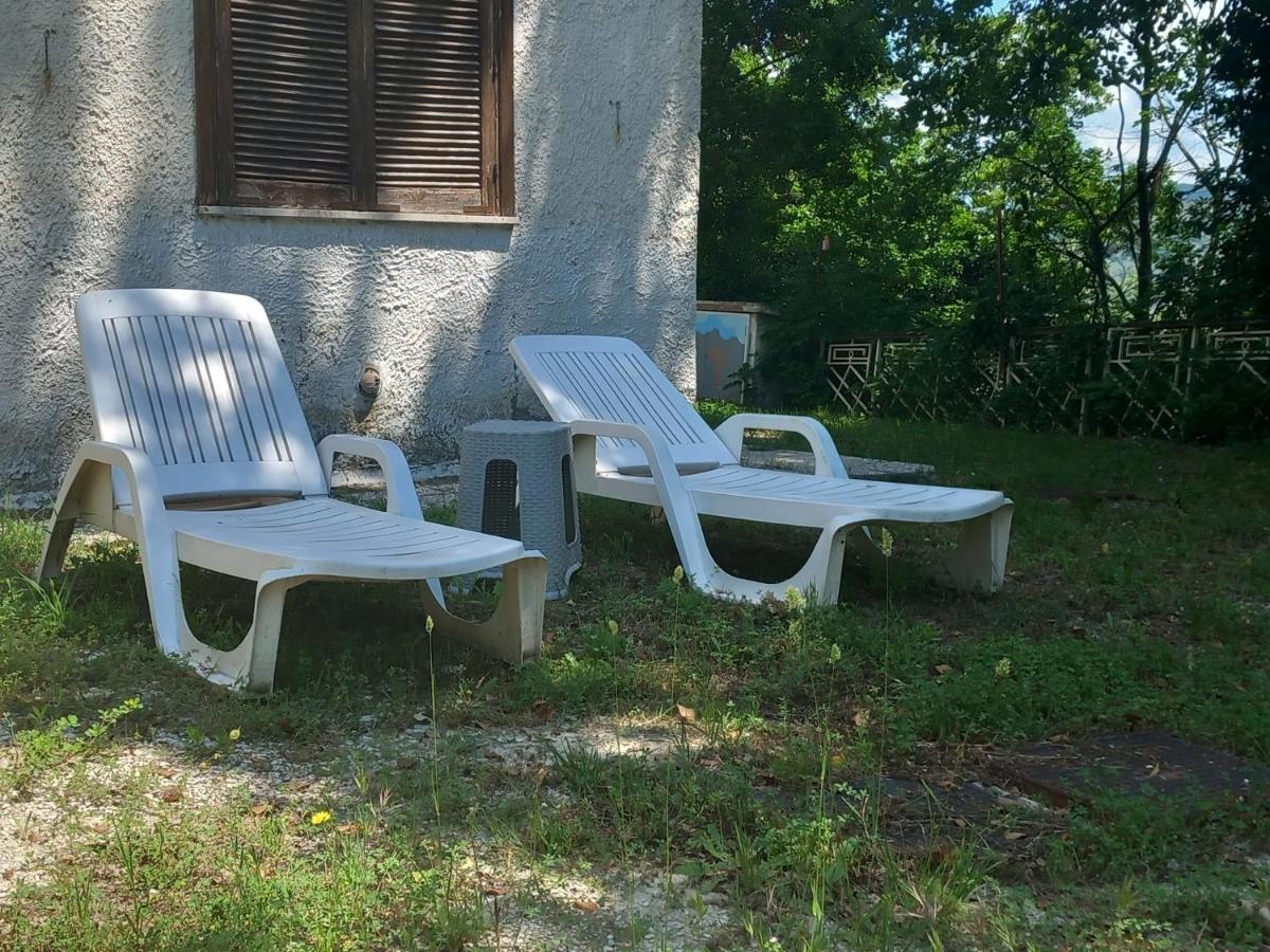 Casa Nel Verde Terni Bagian luar foto